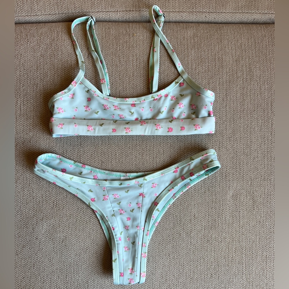 Hoaka Floral 2-piece bikini set, Sz XS/S